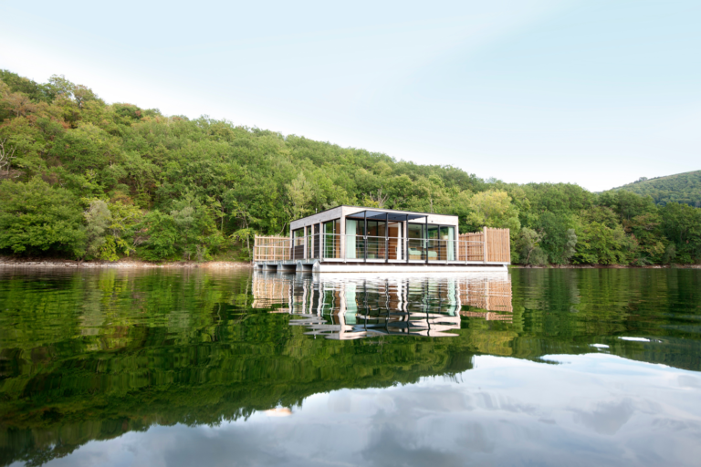 grand lodge castelnau