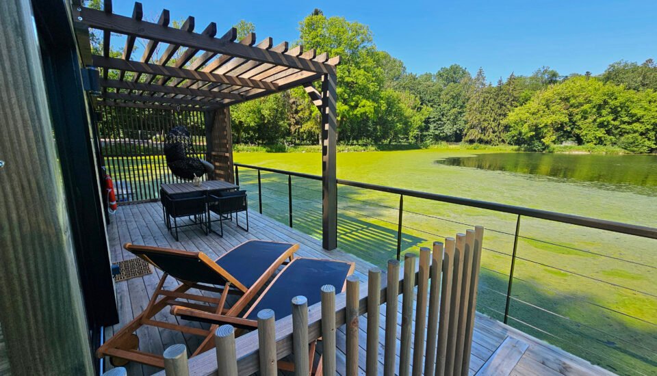 Terrasse Lodge flottant en Champagne