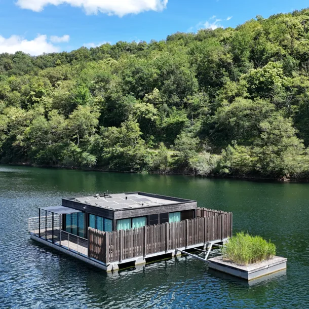 phytoflottante maison sur l'eau